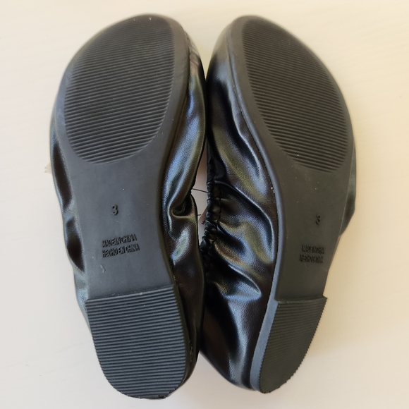 NWT Gap Toddler Girl Size 3 Ballet Flats - Picture 2 of 2